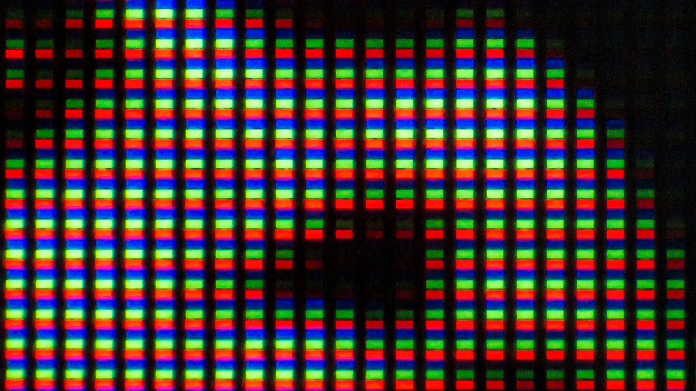 Comparison between blurry and sharp scaled image