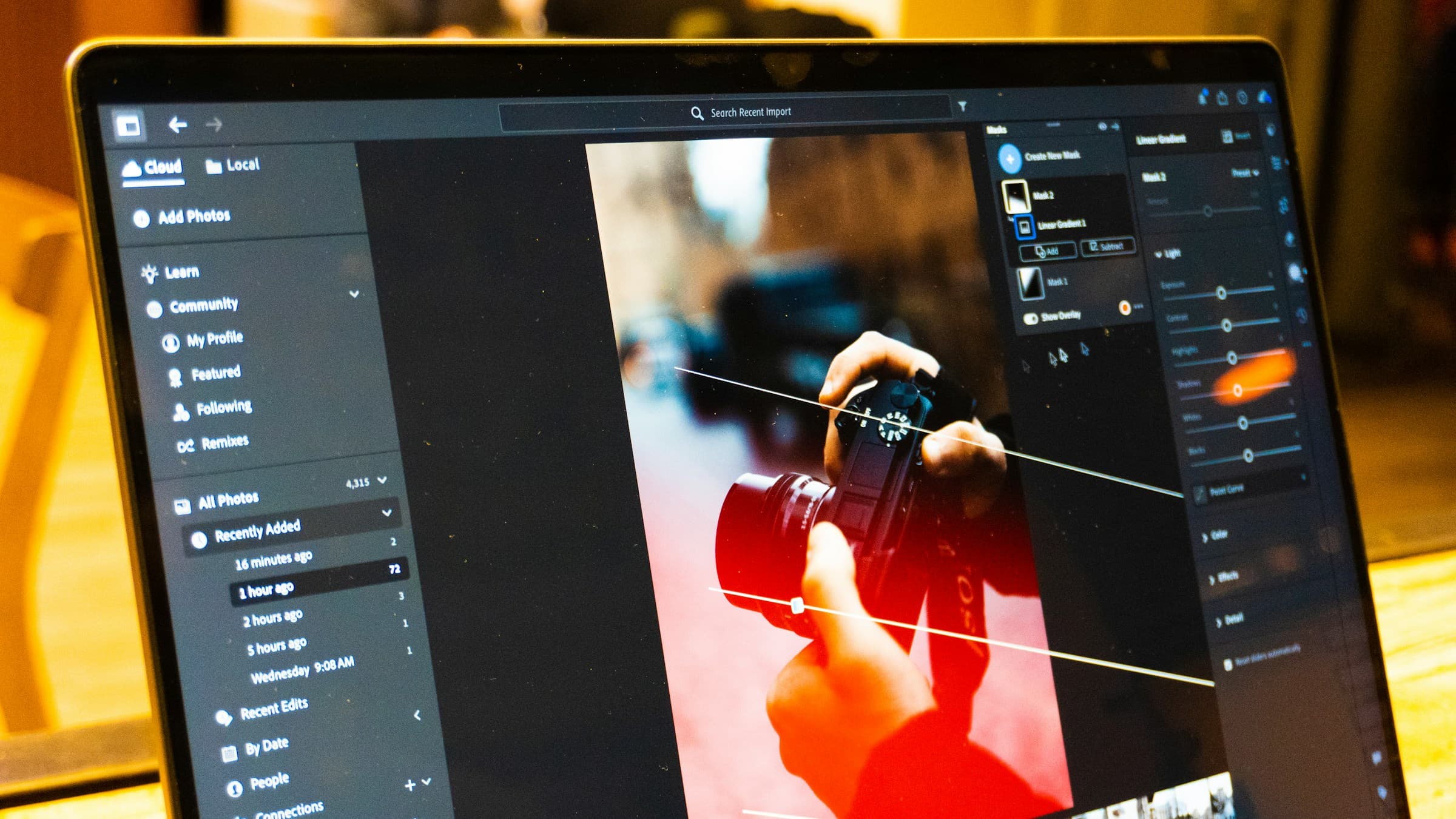 PNG and JPG file shown side by side on a monitor